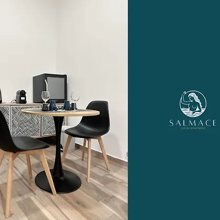 Salmace Luxury Jacuzzi Privato * Bari